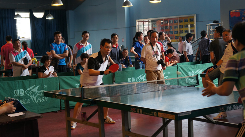 德斯不会离 德斯不会离