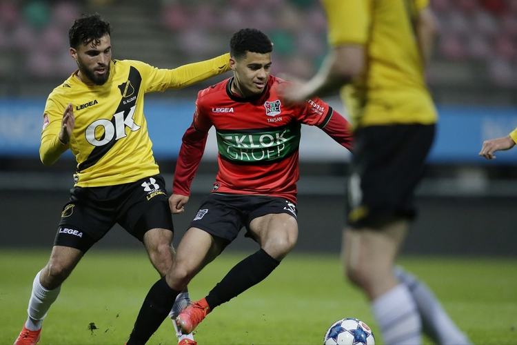 主场的这一 主场的这一