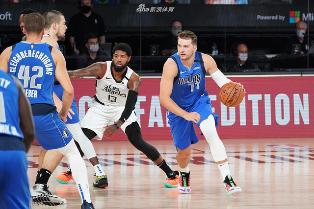 而他的到来 而他的到来